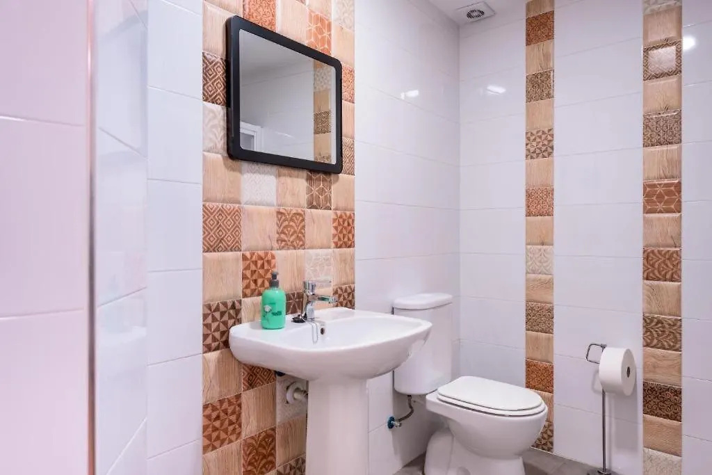 Residencia Sin Lujo Ostello Málaga Spagna