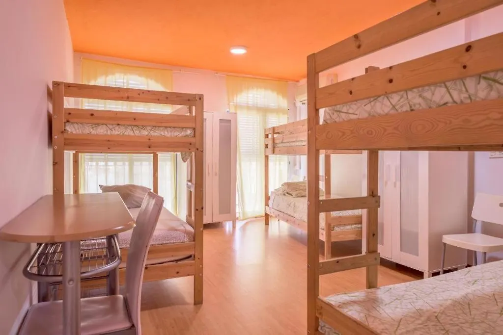 Residencia Sin Lujo Ostello Málaga