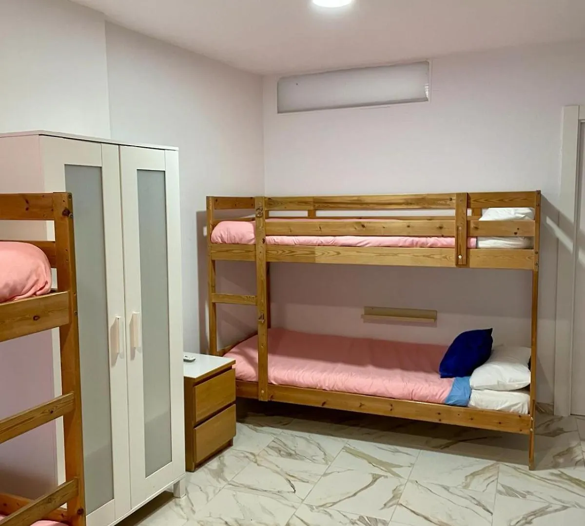 Residencia Sin Lujo Ostello Málaga Spagna
